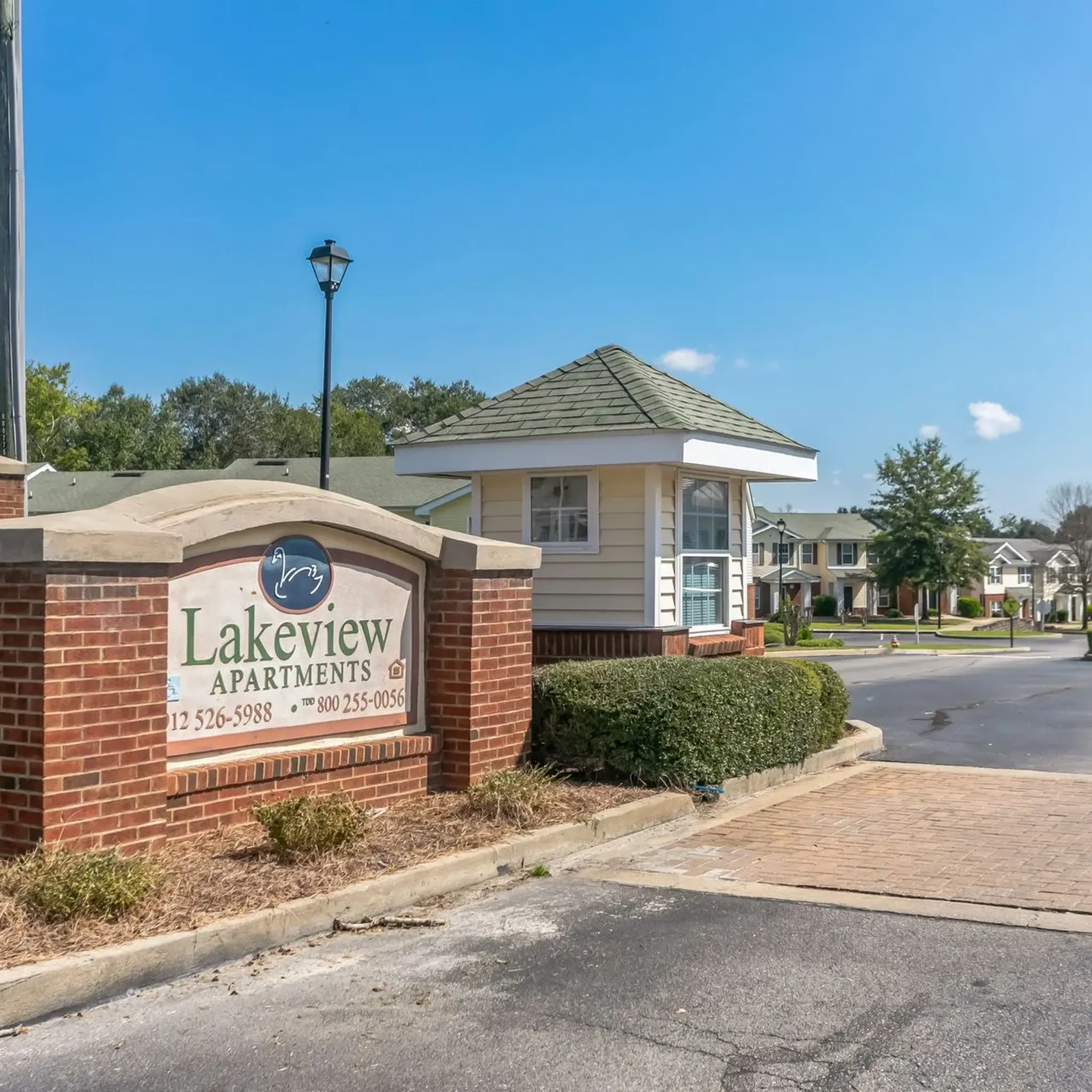 Home Lakeview Apartments